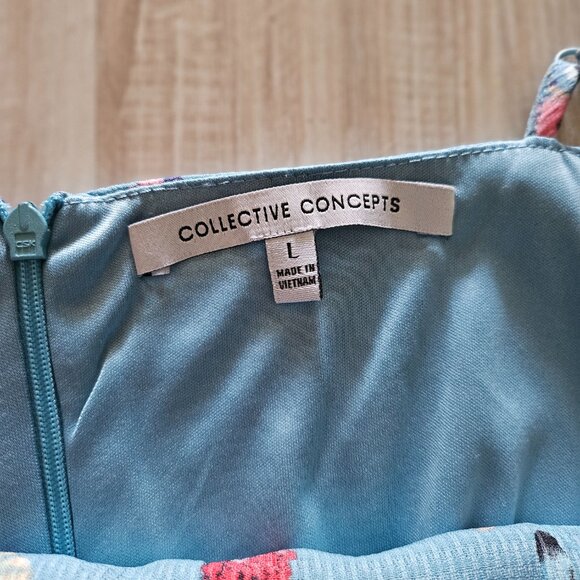 Collective Concepts - Blue Floral Maxi Dress with built in liner - Size Large - Picture 3 of 8